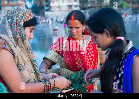 Chhath Pujia auf Juhu Beack in Mumbai. Stockfoto