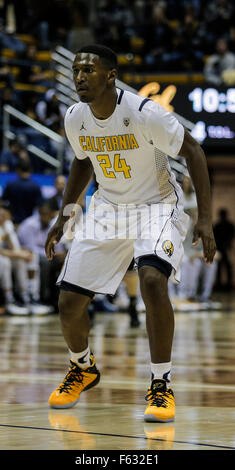 Berkeley USA ca. 9. November 2015. California G # 24 Jordan Mathews 14 Trefferpunkte während der NCAA Männer Basketball-Spiel zwischen Carroll College Heiligen und die California Golden Bears 93-58-Sieg bei Hass Pavillon Berkeley Kalifornien © Csm/Alamy Live-Nachrichten Stockfoto