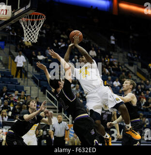 Berkeley USA ca. 9. November 2015. California G # 24 Jordan Mathews 14 Trefferpunkte während der NCAA Männer Basketball-Spiel zwischen Carroll College Heiligen und die California Golden Bears 93-58-Sieg bei Hass Pavillon Berkeley Kalifornien © Csm/Alamy Live-Nachrichten Stockfoto