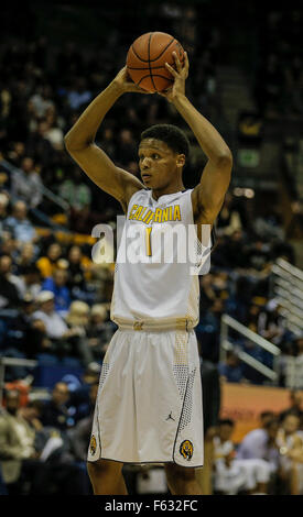 Berkeley USA ca. 9. November 2015. California F # 1 Ivan Rabb hatte ein Double-Double, während der NCAA Männer Basketball-Spiel zwischen Carroll College Heiligen und die California Golden Bears 93-58-Sieg bei Hass Pavillon Berkeley Kalifornien © Csm/Alamy Live-Nachrichten Stockfoto