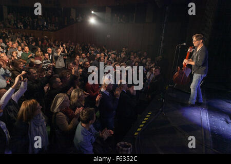 Al Di Meola einer renommierten amerikanischen jazz-Fusion-Gitarrist auf der Bühne der 19. Jazz Fest Sarajevo Stockfoto