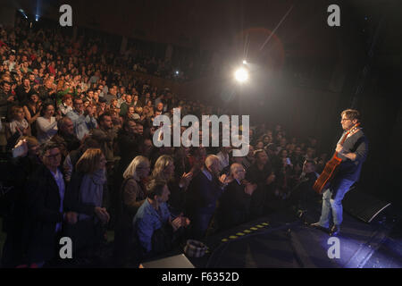 Al Di Meola einer renommierten amerikanischen jazz-Fusion-Gitarrist auf der Bühne der 19. Jazz Fest Sarajevo Stockfoto