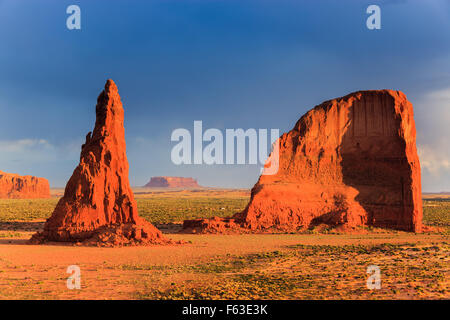 Tanzende Felsen in der Nähe von Rock Point im Navajo Reservat im nördlichen Arizona, USA Stockfoto