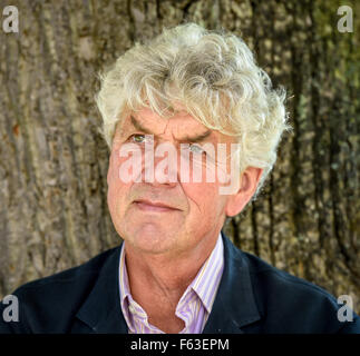 Cheltenham Literaturfestival - Tag 8 Mitwirkende: Paul Heiney Where: Cheltenham, Vereinigtes Königreich bei: 9. Oktober 2015 Stockfoto