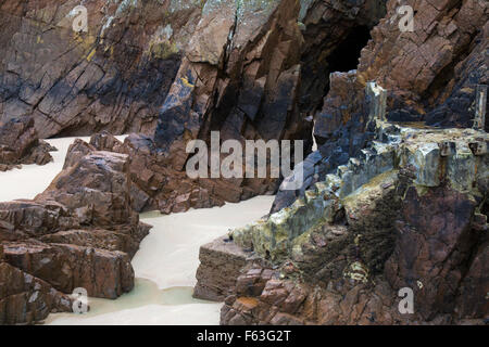 Treppe zum Strand hinunter auf Plemont Bay auf der Kanalinsel Jersey. Stockfoto