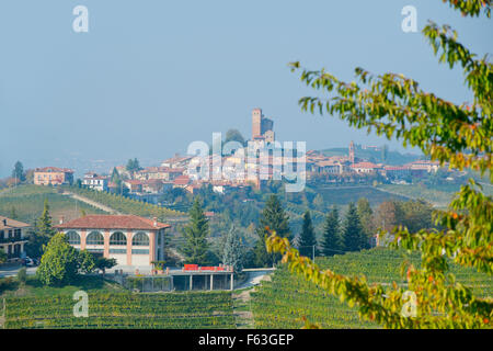 Piemont, Italien, Langhe Roero und Monferrato in die UNESCO-Welterbeliste: Landschaft in der Nähe von Serralunga d ' Alba. Stockfoto