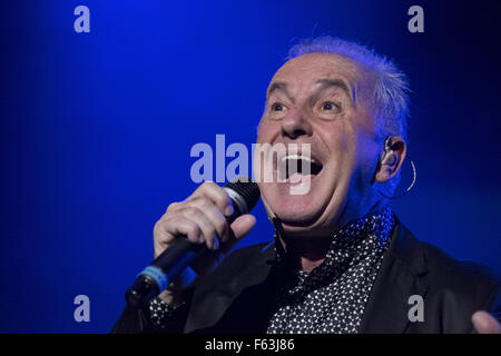 Ana Belen und Victor Manuel auf ihre "Gespendet Songs" Tour 2015 an die Sport Palast von Madrid mit: Victor Manuel Where: Madrid, Spanien: 9. Oktober 2015 Stockfoto