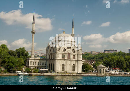 Archaische Dolmabahce Moschee, Istanbul, Türkei Stockfoto