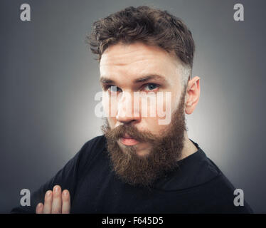 Bart Mann Porträt Closeup Studio grauen Hintergrund Stockfoto