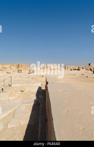 Blick nach Osten von der Totentempel der Pyramide des Unas in der Nekropole von Sakkara auch bekannt als Sakkara Ägypten Stockfoto