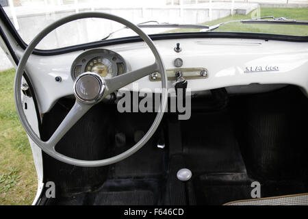 Seat 600, Fiat Lizenzbau in Spanien hergestellt. Lenkrad. Stockfoto