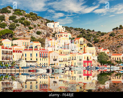 Die Hafen von Symi-Insel ist definitiv das schönste in Griechenland. Stockfoto