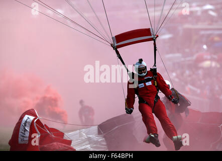 Die roten Teufel - ist das Freifall-Team der Fallschirm Display Team von The Parachute Regiment und die britische Armee Stockfoto