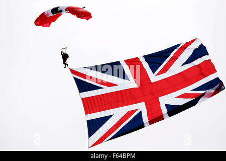 Die roten Teufel - ist das Freifall-Team der Fallschirm Display Team von The Parachute Regiment und die britische Armee Stockfoto