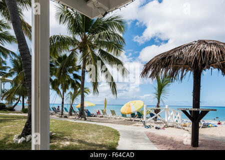 Ferienhäuser am Meer Strand Resort auf St. Croix, US Virgin Islands mit Blick auf die Karibik. USVI, U.S.V.I. Stockfoto