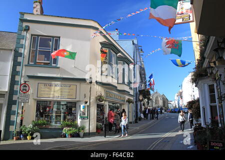 Tenby Buchhandlung, Tudor Platz, Tenby, Pembrokeshire, Dyfed, Wales, Großbritannien, Vereinigtes Königreich UK, Europa Stockfoto