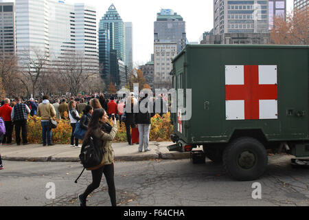 Montreal, Kanada. 11. November 2015. Remembrance Day Feierlichkeiten an der McGill University in Montreal, que, 11. November 2015. Bildnachweis: Lee Brown/Alamy Live-Nachrichten Stockfoto