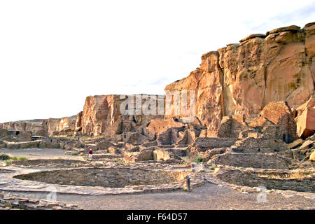 Pueblo Bonito ist die größte der großen Häuser im Chaco Canyon, die landesweit beste Beispiel für ein Anasazi-Pueblo. Stockfoto