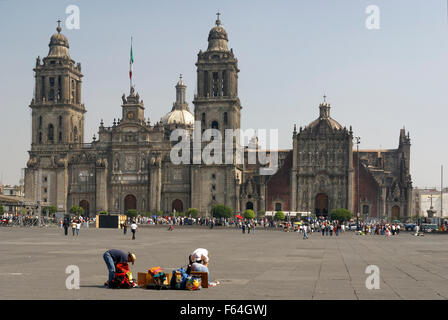 Metropolitan Cathedral oder Catedral Metropolitano auf dem Zocalo in der Innenstadt von Mexiko-Stadt Stockfoto