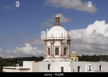Neoklassizistischen Stil Kuppel der Parroquia San Pedro Kirche in Mineral de Pozos, Guanajuato, Mexiko Stockfoto