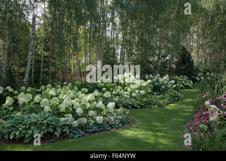 Wilcza Gora Garten im Sommer. Stockfoto