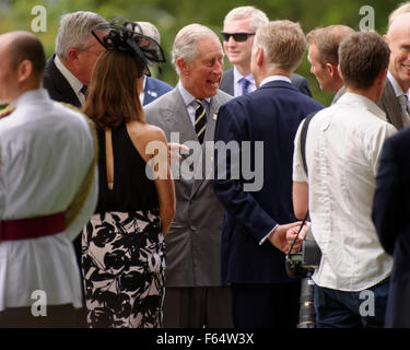 Sydney, Australien. 12. November 2015. Prinz Charles, Prinz von Wales-Chats mit ein Regierung-Haus-Empfang in Sydney im Rahmen ihrer Royal-Tour von Australien. Bildnachweis: MediaServicesAP/Alamy Live-Nachrichten Stockfoto