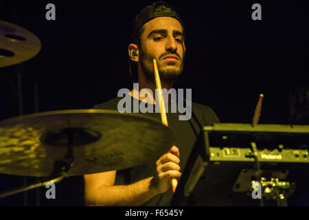 Mailand Italien. 11. November 2015. Die belgische Elektropop-Band live auf der Bühne Fabrique Eröffnungsshow von Roisin Murphy Kredit OSCAR führt und THE WOLF: Rodolfo weitertransferiert/Alamy Live News Stockfoto