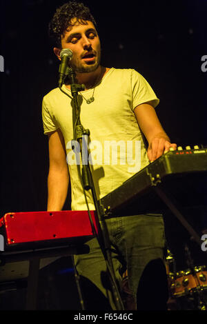 Mailand Italien. 11. November 2015. Die belgische Elektropop-Band live auf der Bühne Fabrique Eröffnungsshow von Roisin Murphy Kredit OSCAR führt und THE WOLF: Rodolfo weitertransferiert/Alamy Live News Stockfoto