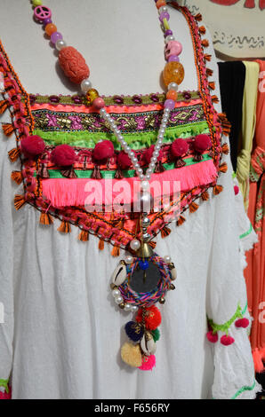 Einkaufen in Dalt Vila, der Altstadt von Ibiza, Spanien Stockfoto