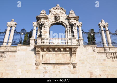 Stein-Tor in der Budaer Burg in Budapest Stockfoto