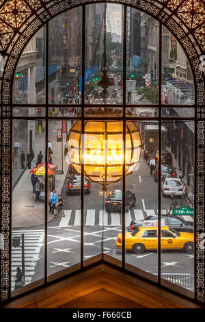 5th Avenue NYC. Von der New York Public Library Stockfoto