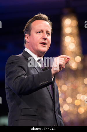 Premierminister David Cameron spricht auf der Jahrestagung der CBI im Zentrum von London Stockfoto