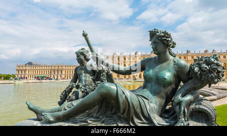 Bronzestatue, Schloss Versailles, UNESCO-Weltkulturerbe, Yvelines, Region Ile de France, Frankreich Stockfoto