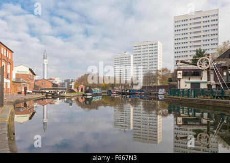 Cambrian Wharf an der Birmingham & Fazeley Canal, Birmingham, England, UK Stockfoto