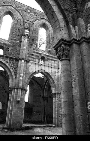 SAN GALGANO, Italien: Verlassene alte Abtei in der Toskana Stockfoto