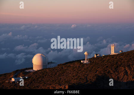 astronomisches Observatorium auf dem Gipfel des Roque de Los Muchachos, La Palma, Kanarische Inseln, Spanien Stockfoto