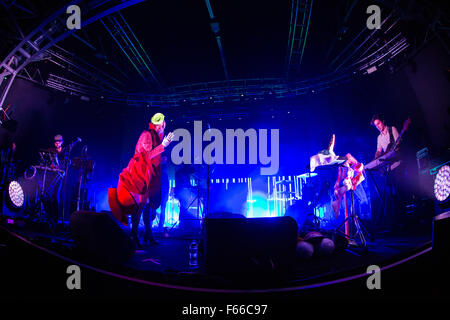 Mailand Italien. 11. November 2015. Die irische Sängerin ROISIN MURPHY führt live auf der Bühne Fabrique, sein neues Album "Haarlose Toys" präsentieren Stockfoto