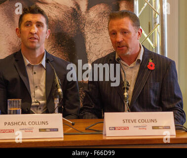 Irische Trainer Pashcal Collins (links) mit Bruder und Ex-Mittelgewichts-World Champion Steve Collins (rechts) in London, Spike O'Sullivan-Kampf gegen Chris Eubank Jr am 12. Dezember in der O2 Arena zu fördern. Bildnachweis: Paul McCabe/Alamy Live-Nachrichten Stockfoto