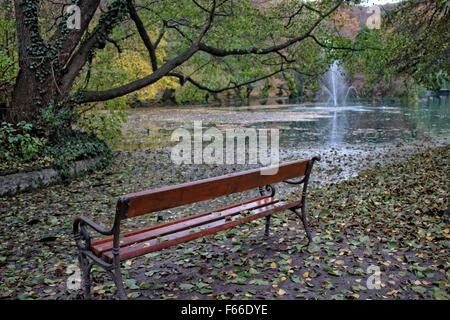 Miskolc, Ungarn 12. November 2015 nach nebligen Morgen, Sonne rised und Temperatur fast 20 Grad Celsius erreicht Grad in der nördlichen ungarischen Miskolc.  Bildnachweis: Michal Fludra/Alamy Live-Nachrichten Stockfoto