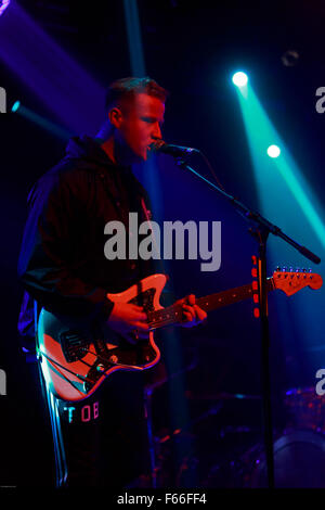 Edinburgh, UK. 12 November.  Die gewöhnlichen jungen führen in The Liquid Rooms. Edinburgh. Pako Mera/Alamy Live-Nachrichten. Stockfoto