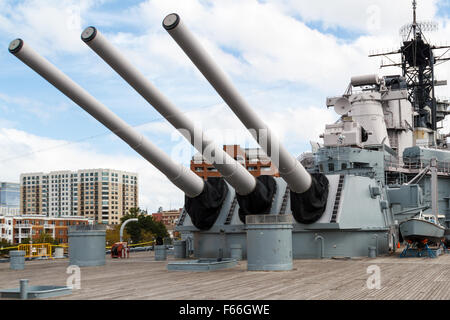 Schlachtschiff Wisconsin (BB-64) im Hafen von Norfolk, Virginia Stockfoto