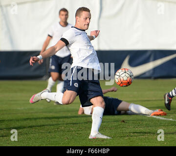 Washington, DC, USA. 12. November 2015. 20151112 - Georgetown Verteidiger COLE SEILER (14) löscht dem Ball gegen Xavier in der zweiten Hälfte von einem Big East Turnier Fußball-Halbfinale in Shaw Field in Washington. © Chuck Myers/ZUMA Draht/Alamy Live-Nachrichten Stockfoto