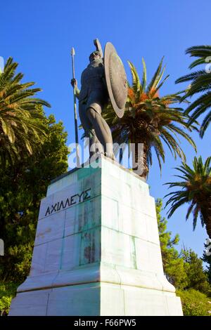 Statue des siegreichen Achilles, Achilleion Palast, Corfu, Ionische Inseln, griechische Inseln, Griechenland, Europa Stockfoto
