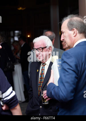 Barry Cryer & CHARLES MOORE mittags die Oldie literarische 11.10.15 Stockfoto