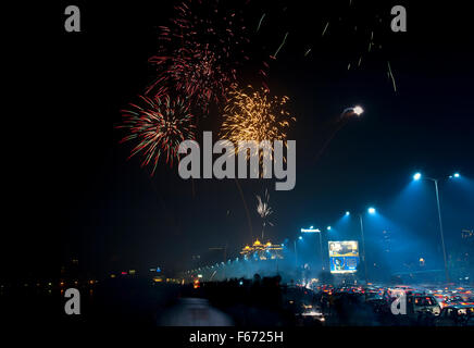 Das Bild des Feuers Worksof Diwali Feiern am Marine Drive gemacht wurde in Mumbai, Indien Stockfoto