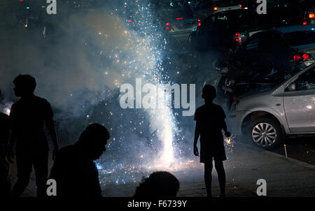 Das Bild des Feuers Worksof Diwali Feiern am Marine Drive gemacht wurde in Mumbai, Indien Stockfoto