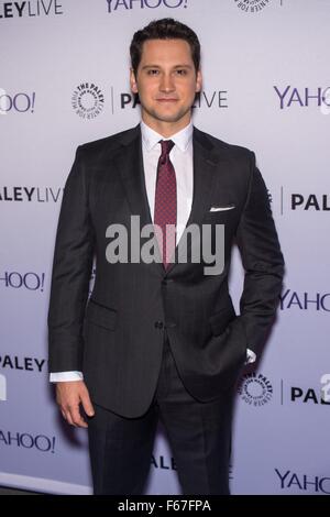 New York, NY, USA. 12. November 2015. Matt McGorry im Ankunftsbereich für PALEYLIVE NY: ein Abend mit der Besetzung von wie zu bekommen entfernt WITH MURDER, The Paley Center for Media, New York, NY 12. November 2015. © Steven Ferdman/Everett Collection/Alamy Live-Nachrichten Stockfoto