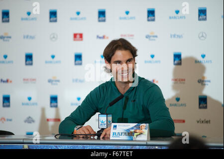 O2 Arena, London, UK. 15. November 2015. Barclays ATP World Tour Finals Tennis 2015 beginnt am Sonntag, den 15. November mit Rafael Nadal am Medientag die O2-Arena am Freitag, 13. November teilnehmen. Bildnachweis: Sportsimages/Alamy Live-Nachrichten Stockfoto