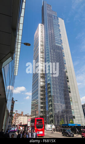 Heron-Tower (Salesforce Turm), 110 Bishopsgate, London EC2, der höchste Wolkenkratzer in der City of London, in seinem finanziellen Bezirk an einem sonnigen Tag Stockfoto