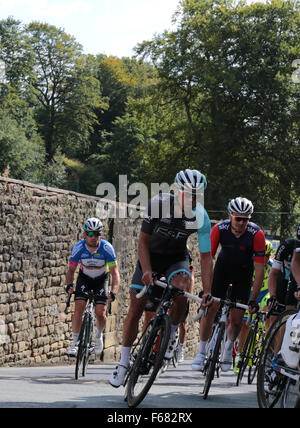 Ein Bild im die Cycling Tour of Britain Pendle, Gisburnund, Barnoldswick und Colne Bereiche durchlaufen. Stockfoto